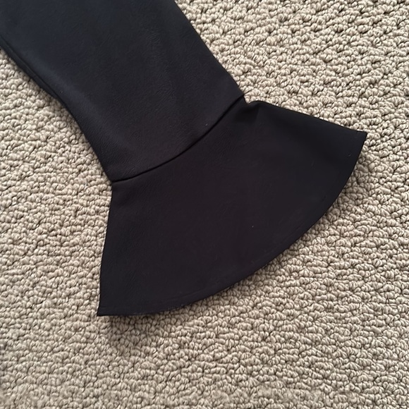 Ann Taylor Bell Sleeve Too - Picture 9 of 11